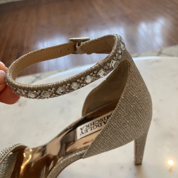 Badgley Mischka Embellished Heels - Picture 3 of 8